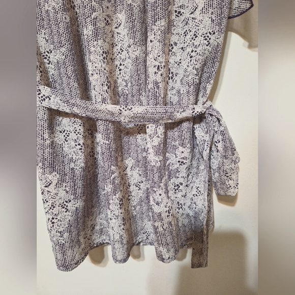 Charlotte Russe Women's Medium sheer faux lace flutter sleeve wrap blouse - Picture 3 of 7